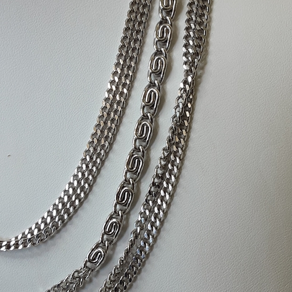 MONET Fancy Paper Clip Pat Pend. Silver Tone Chain Link Necklace - Picture 3 of 7